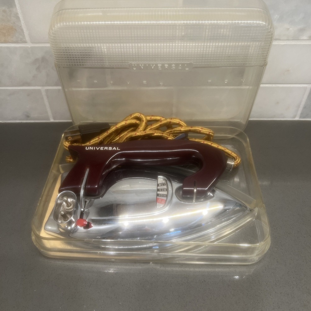 Working Vtg Universal Travel Iron EA1630, With Original Case EUC